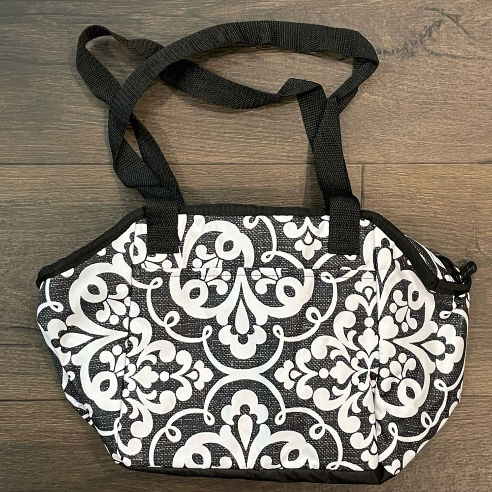 Thirty One Lunch Break Thermal in Medallion Medley